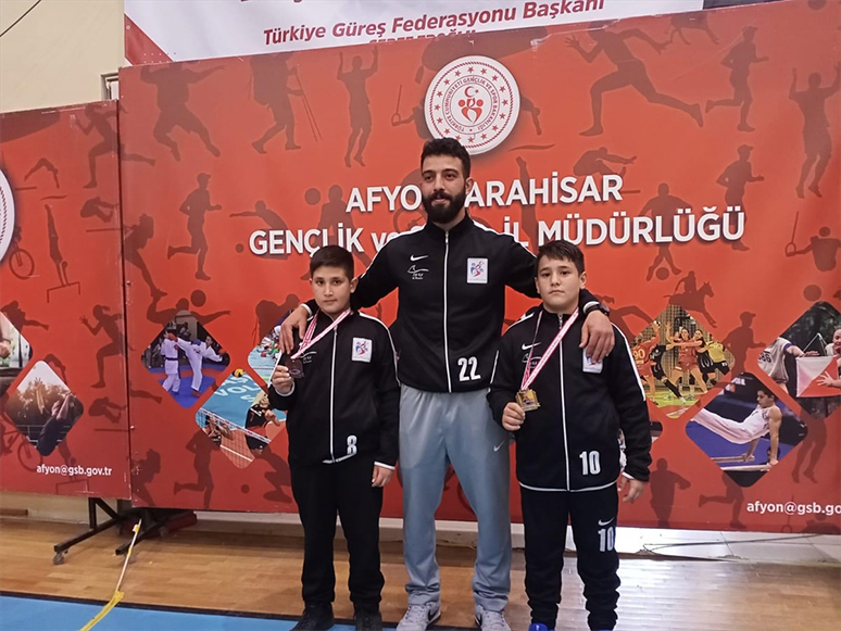 Fethiyeli Küçük Güreşçiler Türkiye Şampiyonasından Madalyayla Döndü