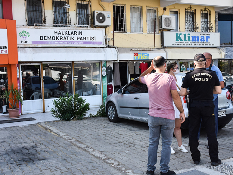 Marmaris'te HDP Binasına Saldırı: 1 Gözaltı 