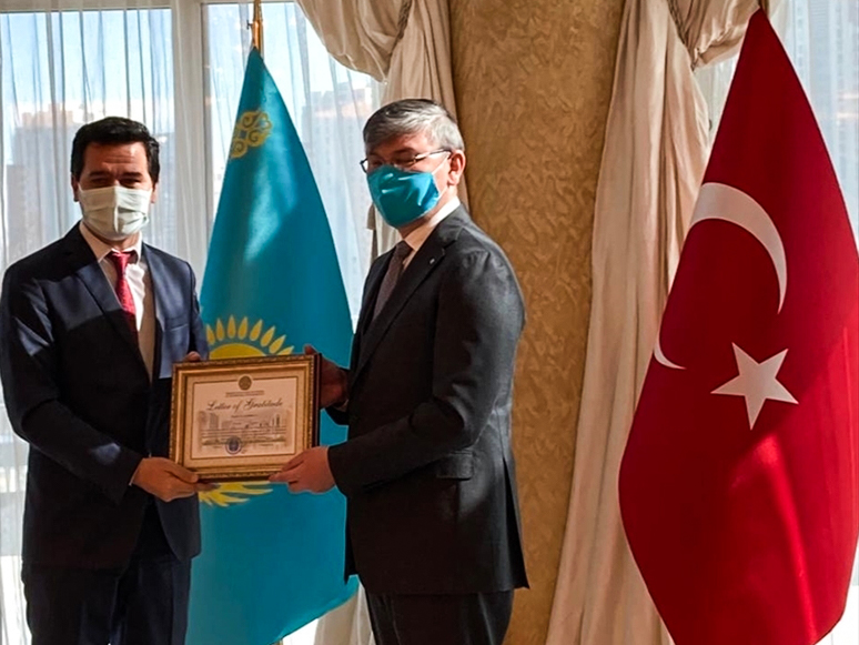 MSKÜ Öğretim Üyesi Ekrem Ayan Kazakistan Devlet Ödülüne Layık Görüldü