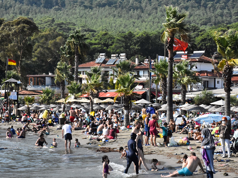 Koronavirüsten Kaçan Tatilciler Bodrum’u Terk Etmiyor