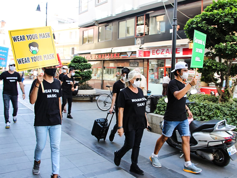 Marmarisli Öğrencilerden “Covid-19 Tedbirlerine Uyun” Çağrısı