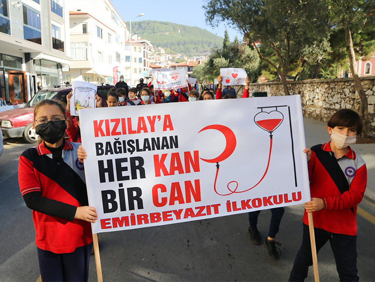 Muğla'da Kızılay Sağlık Yürüyüşü Düzenlendi