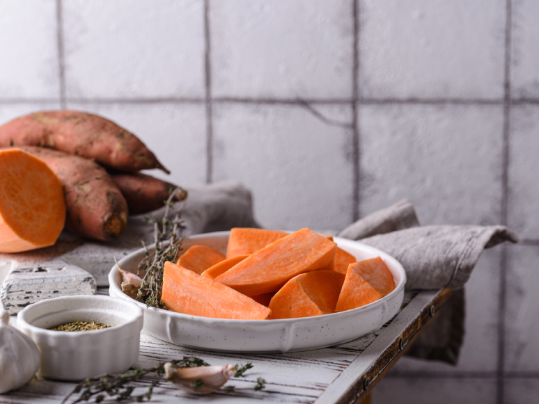 Tatlı Patates Nedir? Faydaları Nelerdir? Nasıl Yenir?