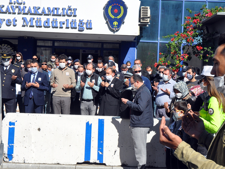 Geçirdiği Trafik Kazasında Yaralanan Polis Memuru Hastanede Yaşamını Yitirdi