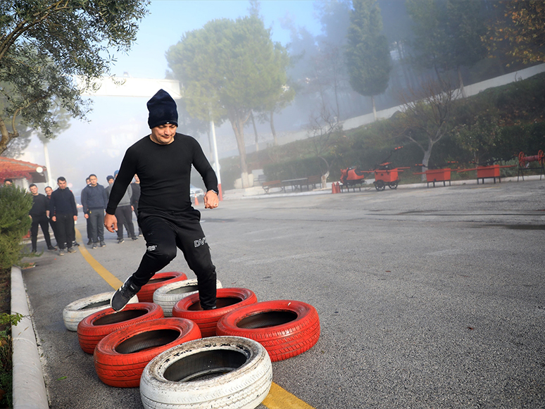 Muğla'da Göreve Başlayan İtfaiye Erlerinin Zorlu Eğitimi