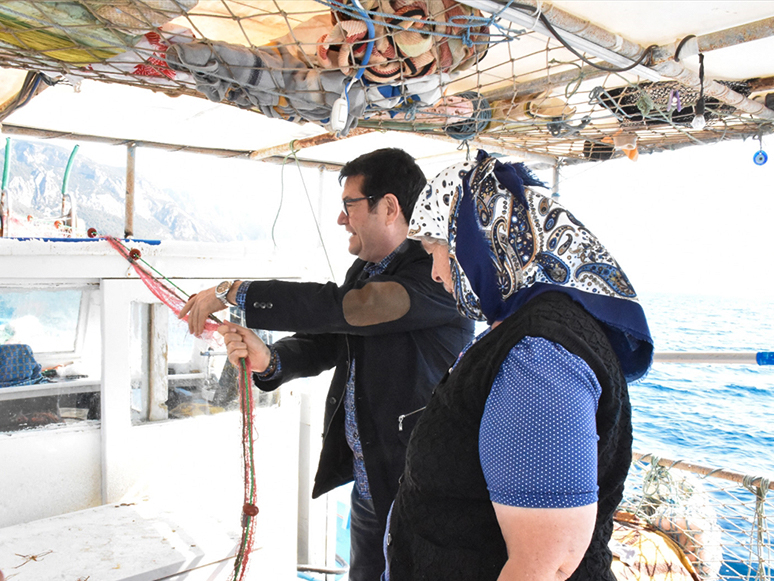 Muğla Tarım ve Orman Müdürü Saylak, Kadın Balıkçılarla Ağ Attı