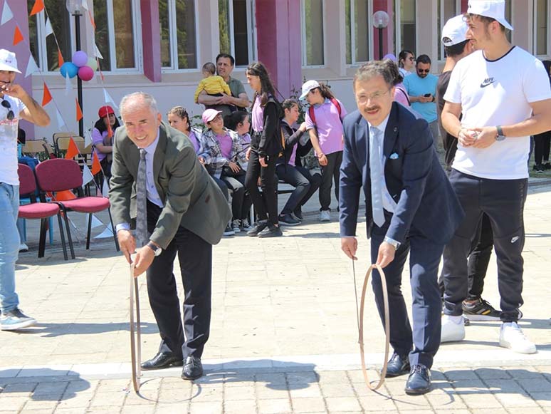 Muğla'da Çocuk Oyunları Şenliği Başladı