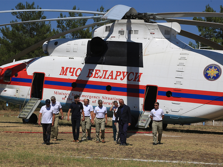 Muğla'da, Belarus'tan Kiralanan 15 Ton Su Atma Kapasiteli Helikopter Görevine Devam Ediyor