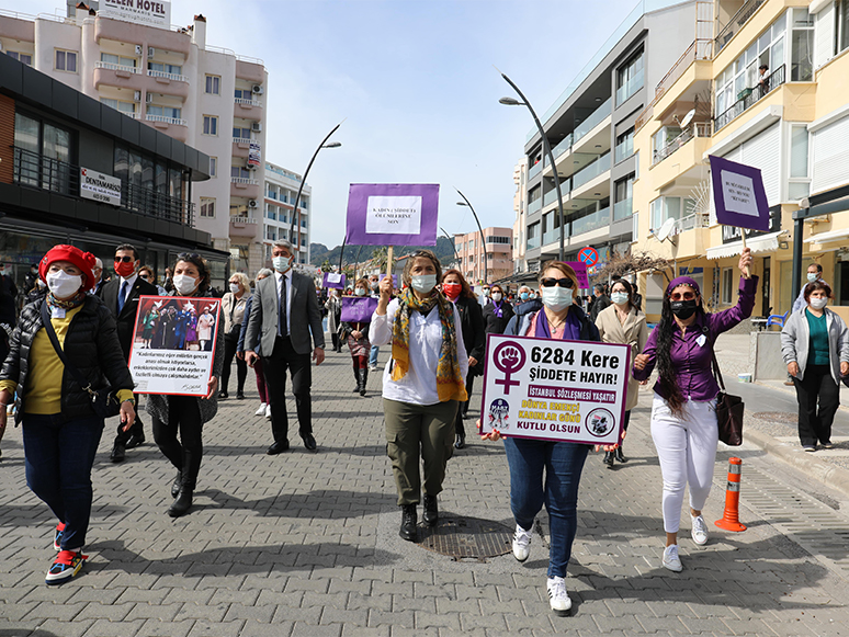Marmaris’te 8 Mart Dünya Kadınlar Günü Yürüyüşü