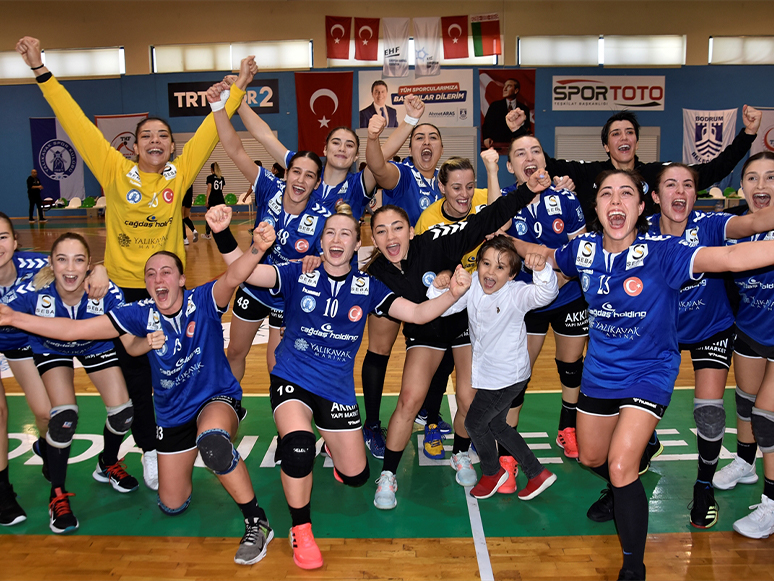 Hentbol Kadınlar EHF Avrupa Kupası: Yalıkavakspor: 39 - Muratpaşa Belediyespor: 20