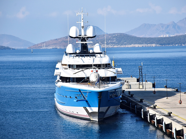 Bodrum'da Mega Yat Trafiği Devam Ediyor