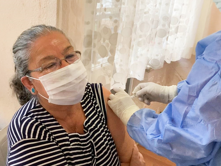 Muğla'da Yaşlı Bakım Merkezlerinde Covid-19 Aşısı Uygulandı