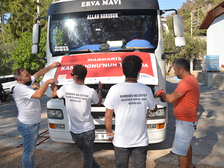 Marmaris’ten Sel Bölgelerine Yardım Eli Uzandı