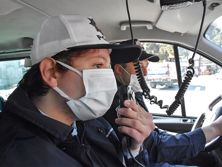 Otizmli Genç Kızın Polis Aracıyla Gezme Hayali Gerçek Oldu