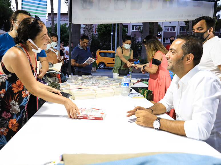 Marmaris Kitap Fuarı Ünlü Yazarları Ağırladı