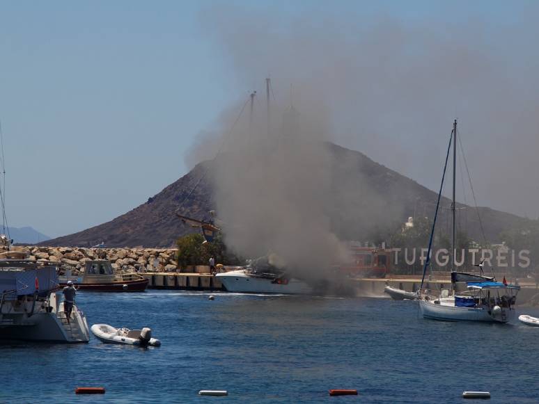 Bodrum’da Yat Yangını Paniğe Neden Oldu