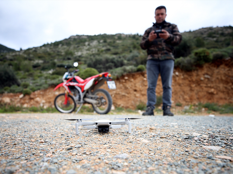 Bodrum'un Teknolojik Çobanı Sürüsünü Drone ile Takip Ediyor