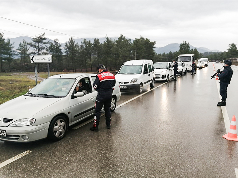 Muğla'da Covid-19 Tedbirlerine Uymayan 59 Kişiye Ceza Kesildi