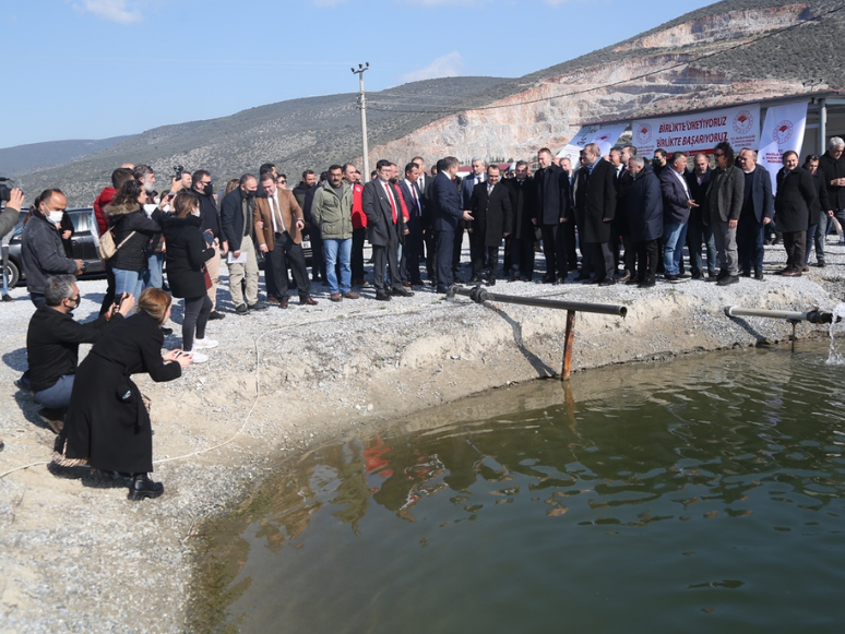 Muğla'da Tarladan Balık Hasadı Yapıldı