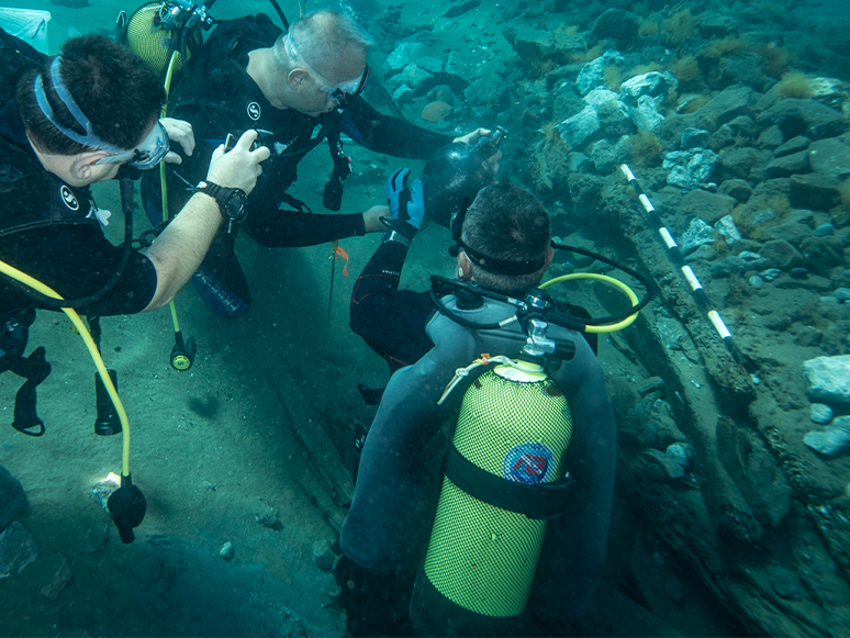 Kültür ve Turizm Bakanı Ersoy, Datça'da Osmanlı Dönemi Gemi Batığına Dalış Yaptı