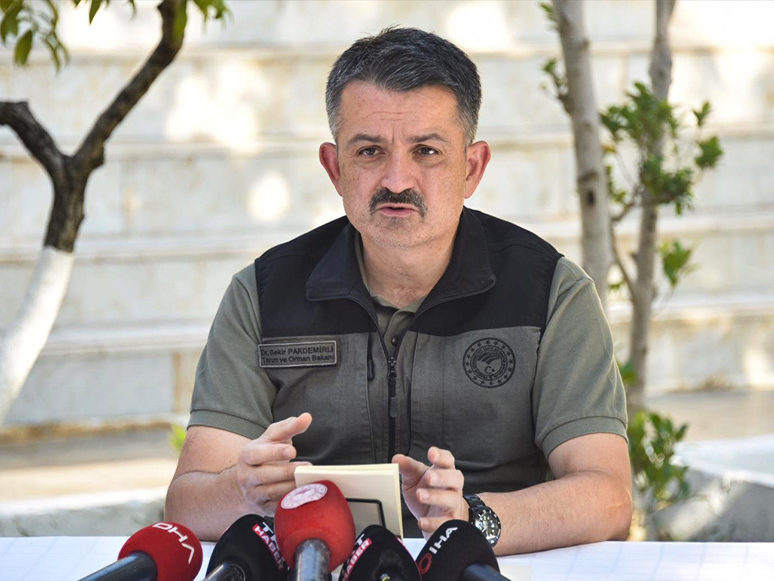 Tarım ve Orman Bakanı Pakdemirli: Orman Yangınlarıyla Mücadelede En Yeni Teknoloji Kullanılıyor