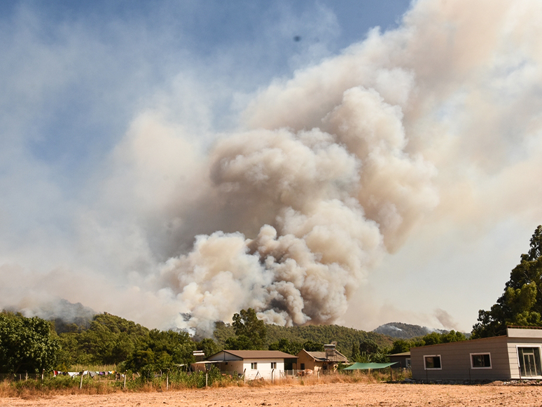 Marmaris'teki Orman Yangınına Müdahale Devam Ediyor