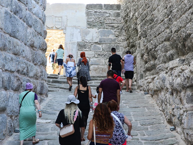 Bodrum Kalesi Kurban Bayramı Tatilinde Ziyaretçi Akınına Uğradı