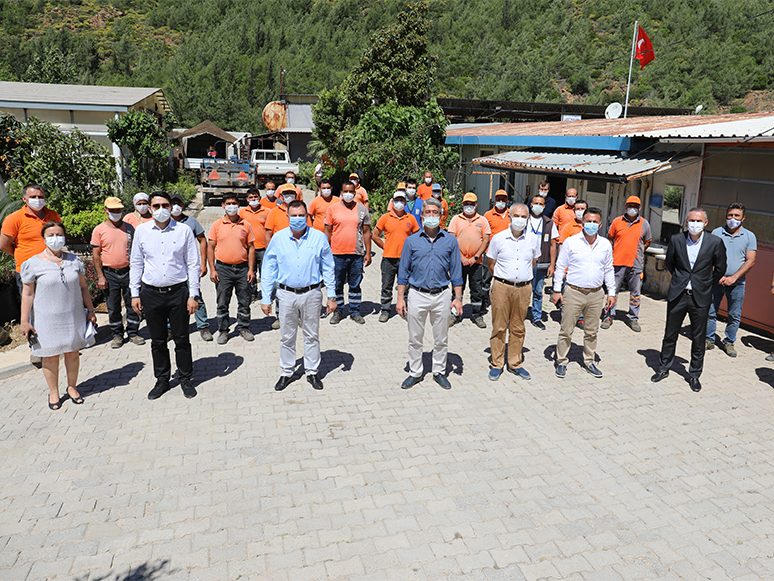 Marmaris Belediye Başkanı Oktay’dan İşçilere Bayram Ziyareti