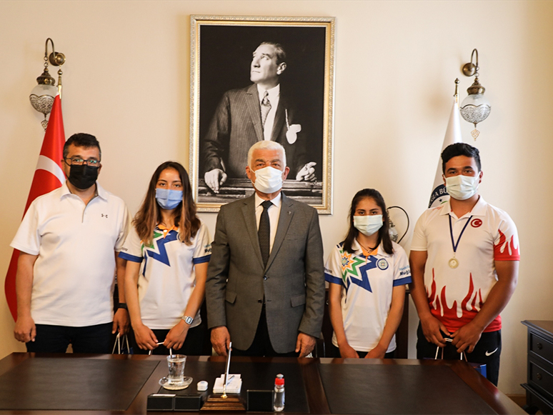Şampiyon Okçu Emircan Haney'den  Başkan Gürün'e Ziyaret