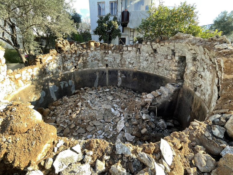 Bodrum'da Asırlık Su Sarnıcı Çöktü