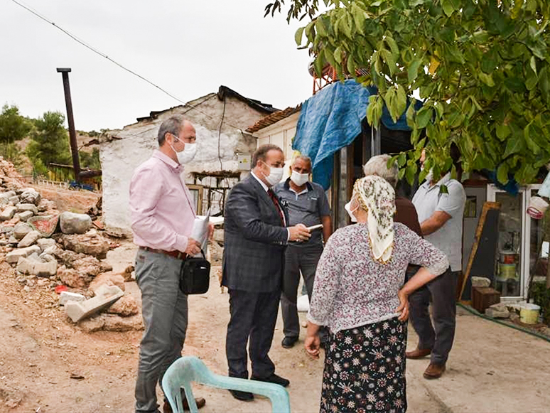 Menteşe Kaymakamlığından Evi Yanan Aileye Yardım