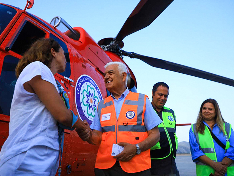 Muğla Büyükşehir Belediyesi 4.5 Ton Su Kapasiteli Helikopteri Muğla’ya Getirdi