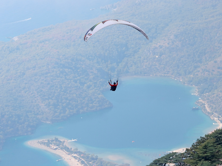 Fethiye'nin Dünyaya Açılan Penceresi’nden Yamaç Paraşütüyle 167 Bin Uçuş