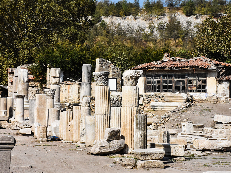 Gladyatörler Kentnin Toprak Altındaki Eserleri Turizme Kazandırılıyor