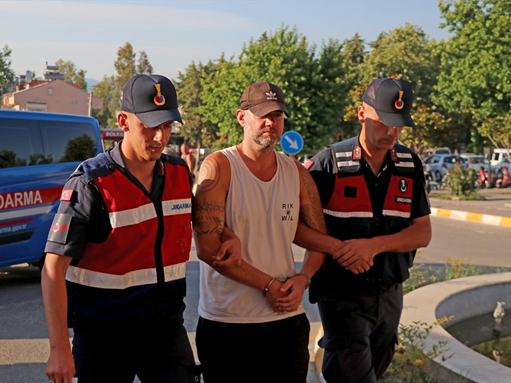 Muğla'da Villada Uyuşturucu Üreten Biri Yabancı Uyruklu 2  Şüpheli Yakalandı